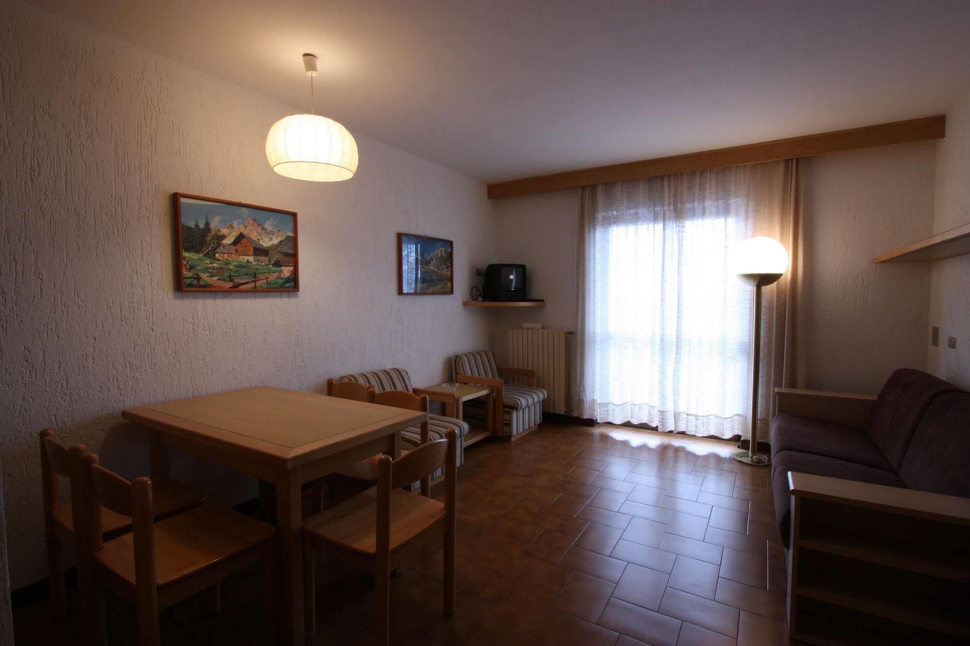 Residence Le Baite Artogne Exterior foto